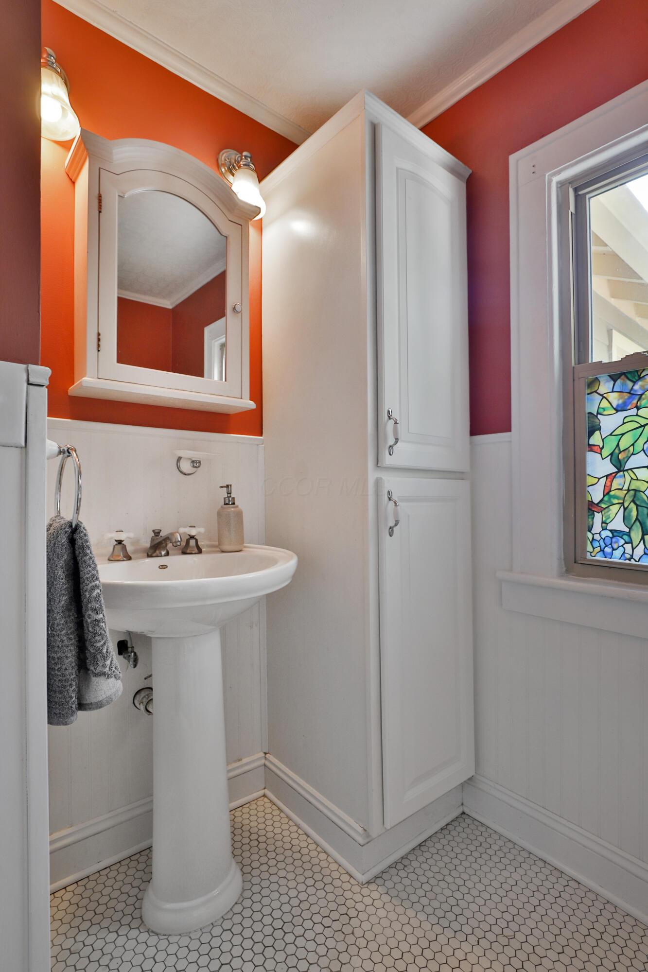 203 Winthrop Road Columbus, OH 43214 - Photo 28 of 60 103-Winthrop-30