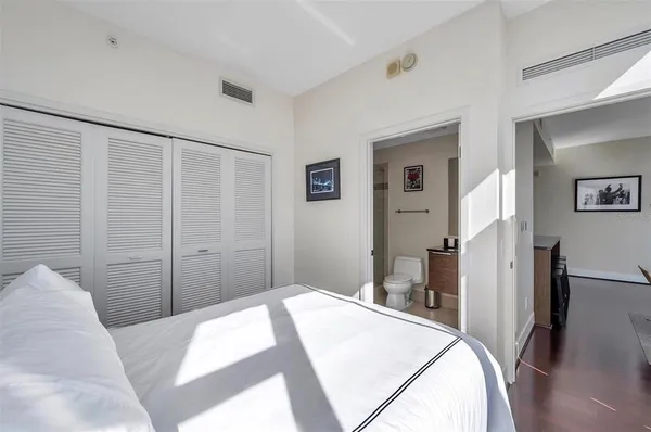 $5,500 | 175 1st Street South, Unit 2804, St. Petersburg, FL 33701
