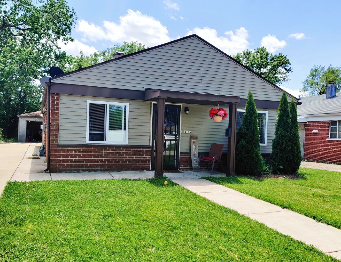 3119 176th Street Lansing, IL 60438 - Photo 2 of 22