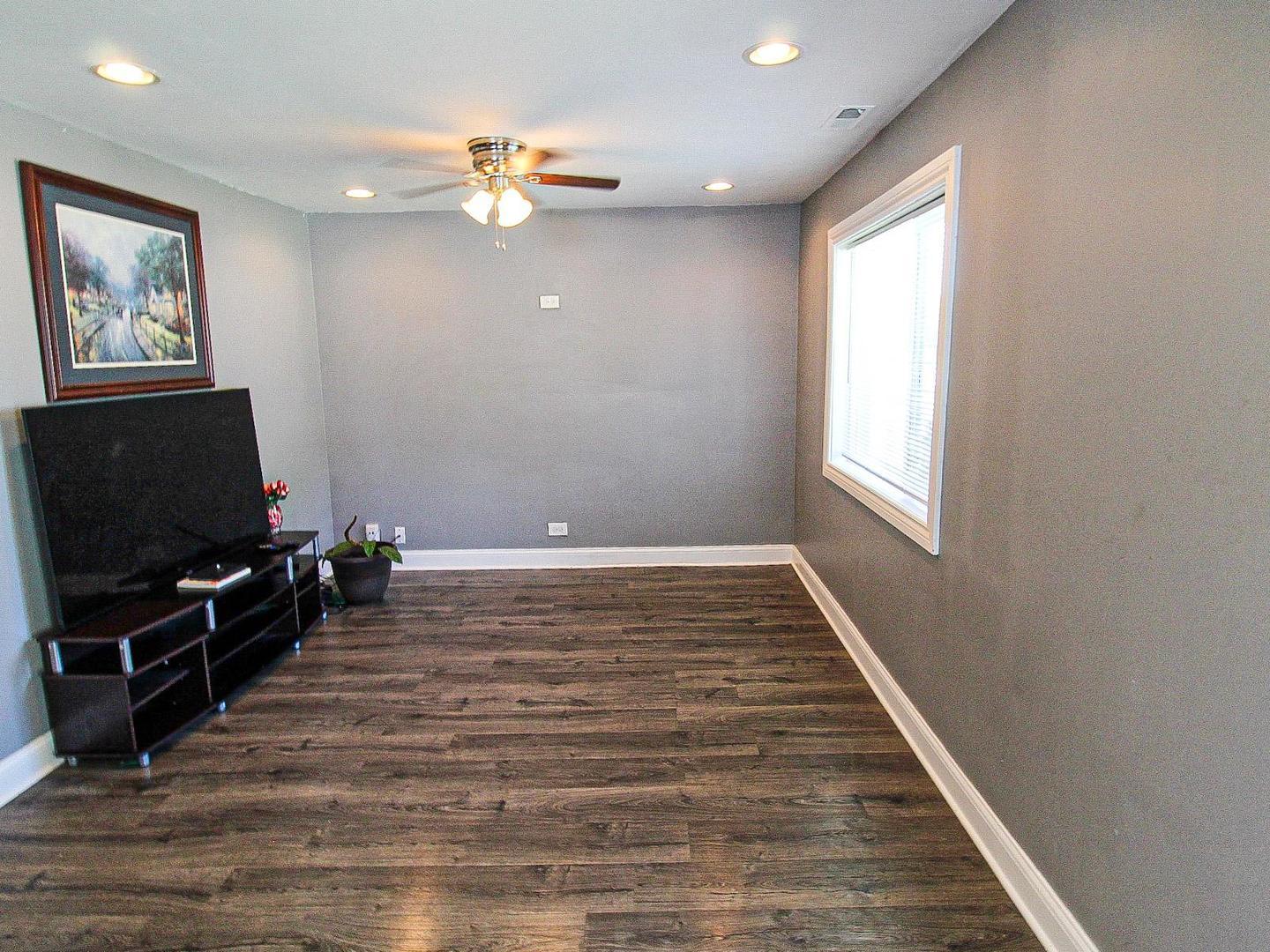 3119 176th Street Lansing, IL 60438 - Photo 3 of 22