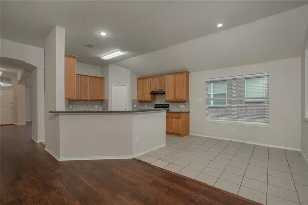 $2,250 | 1779 Eagle River Trail, Lancaster, TX 75146