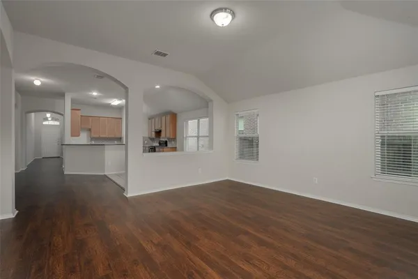 $2,250 | 1779 Eagle River Trail, Lancaster, TX 75146