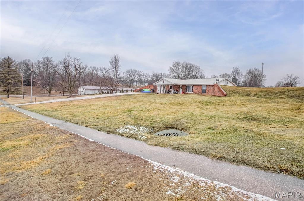 302 East Bay Street Pleasant Hill, IL 62366 - Photo 12 of 53