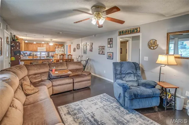 $123,000 | 302 East Bay Street, Pleasant Hill, IL 62366