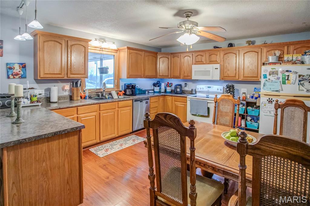 302 East Bay Street Pleasant Hill, IL 62366 - Photo 22 of 53