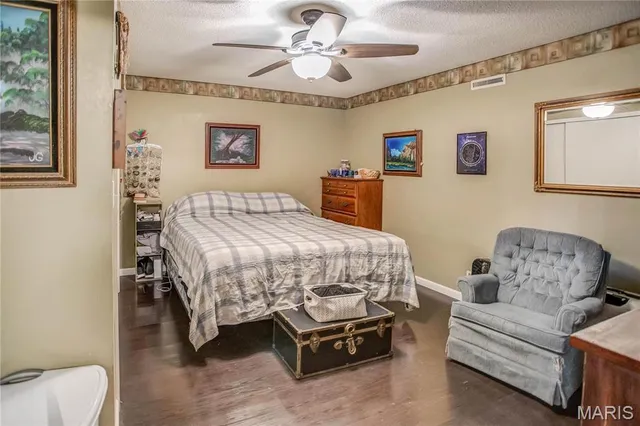 $123,000 | 302 East Bay Street, Pleasant Hill, IL 62366