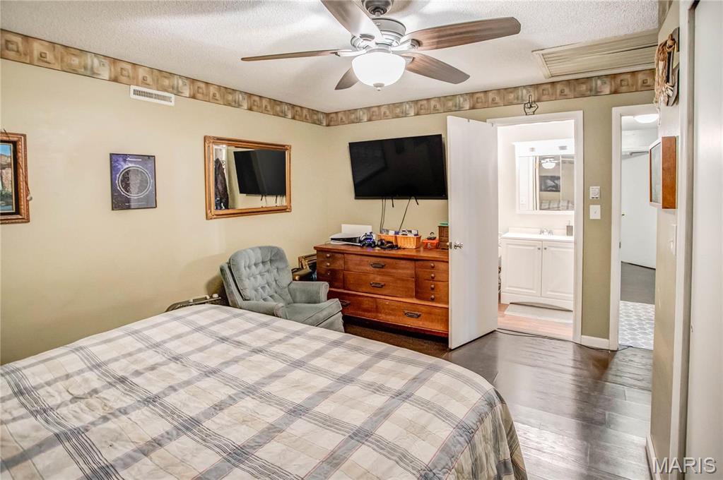 302 East Bay Street Pleasant Hill, IL 62366 - Photo 30 of 53