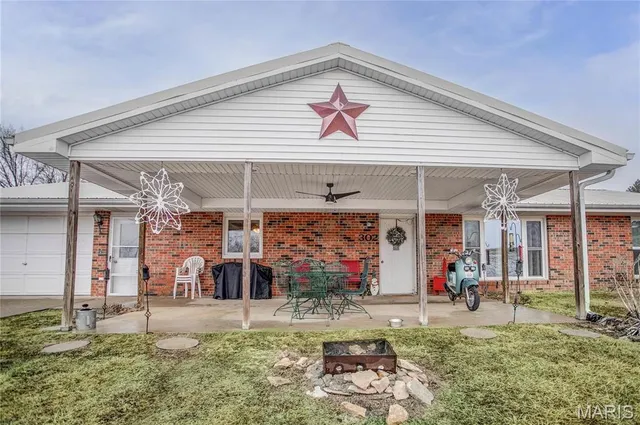 $123,000 | 302 East Bay Street, Pleasant Hill, IL 62366