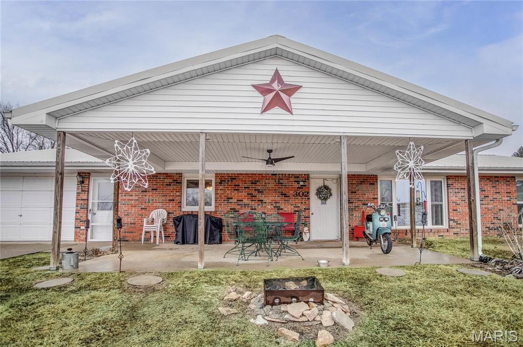 302 East Bay Street Pleasant Hill, IL 62366 - Photo 4 of 53