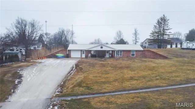 $123,000 | 302 East Bay Street, Pleasant Hill, IL 62366