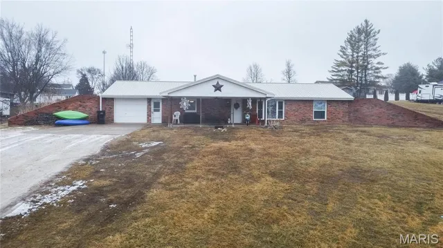 $123,000 | 302 East Bay Street, Pleasant Hill, IL 62366