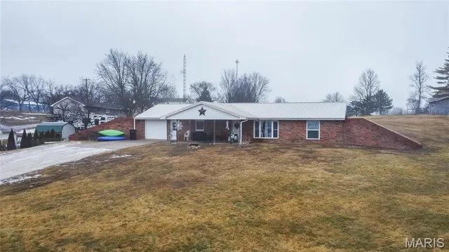 $123,000 | 302 East Bay Street, Pleasant Hill, IL 62366