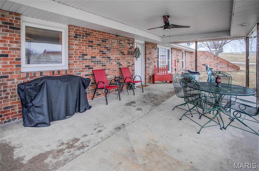 302 East Bay Street Pleasant Hill, IL 62366 - Photo 9 of 53