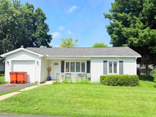 $190,000 | 213 Greenberry Street, Sweetser, IN 46952