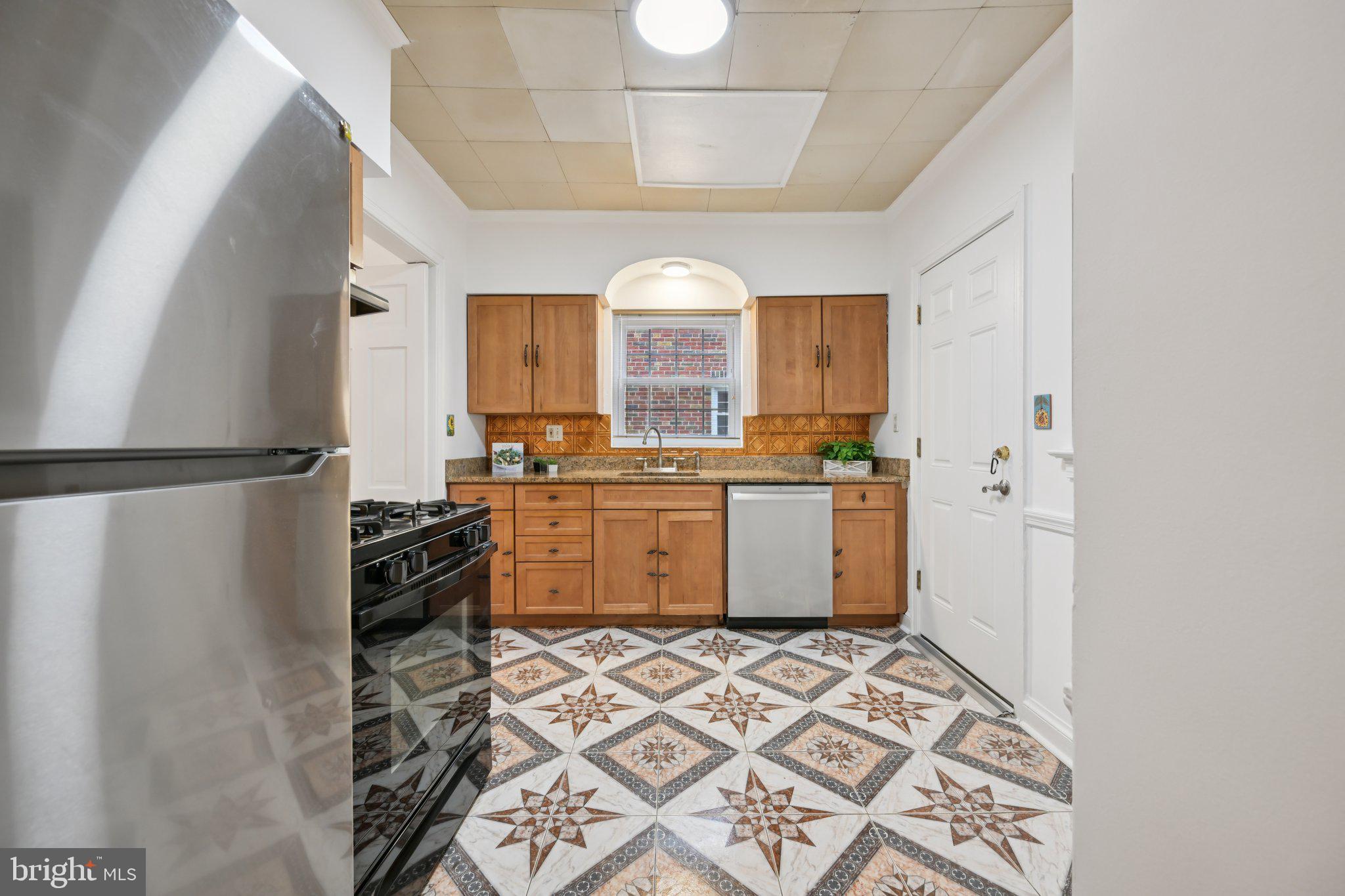 9405 Garwood Street Silver Spring, MD 20901 - Photo 16 of 38 Updated SS appliances