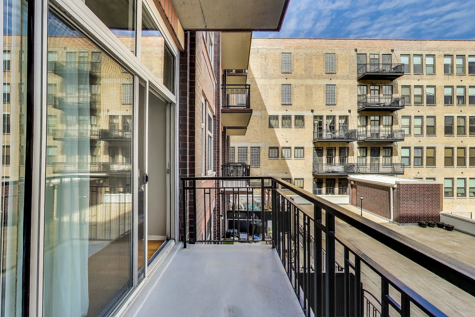 1000 West Adams Street, Unit 416 Chicago, IL 60607 - Photo 13 of 41 Gallery Image 13
