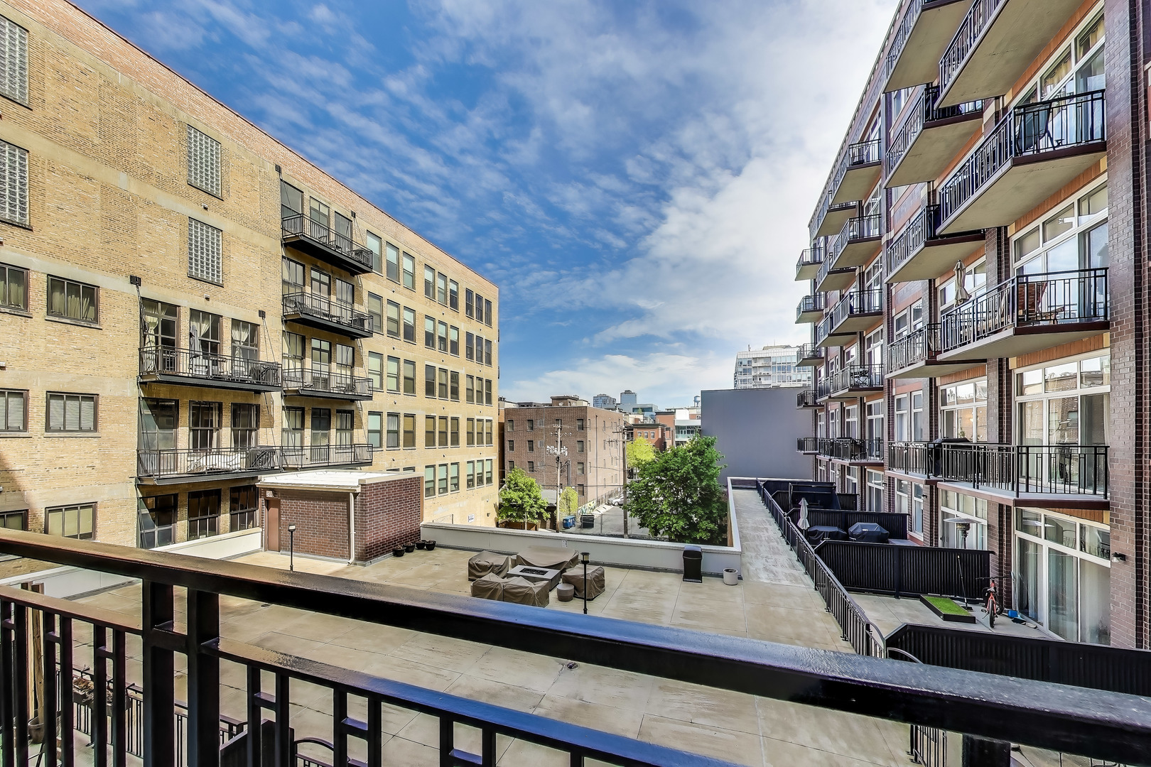 1000 West Adams Street, Unit 416 Chicago, IL 60607 - Photo 14 of 41 Gallery Image 14