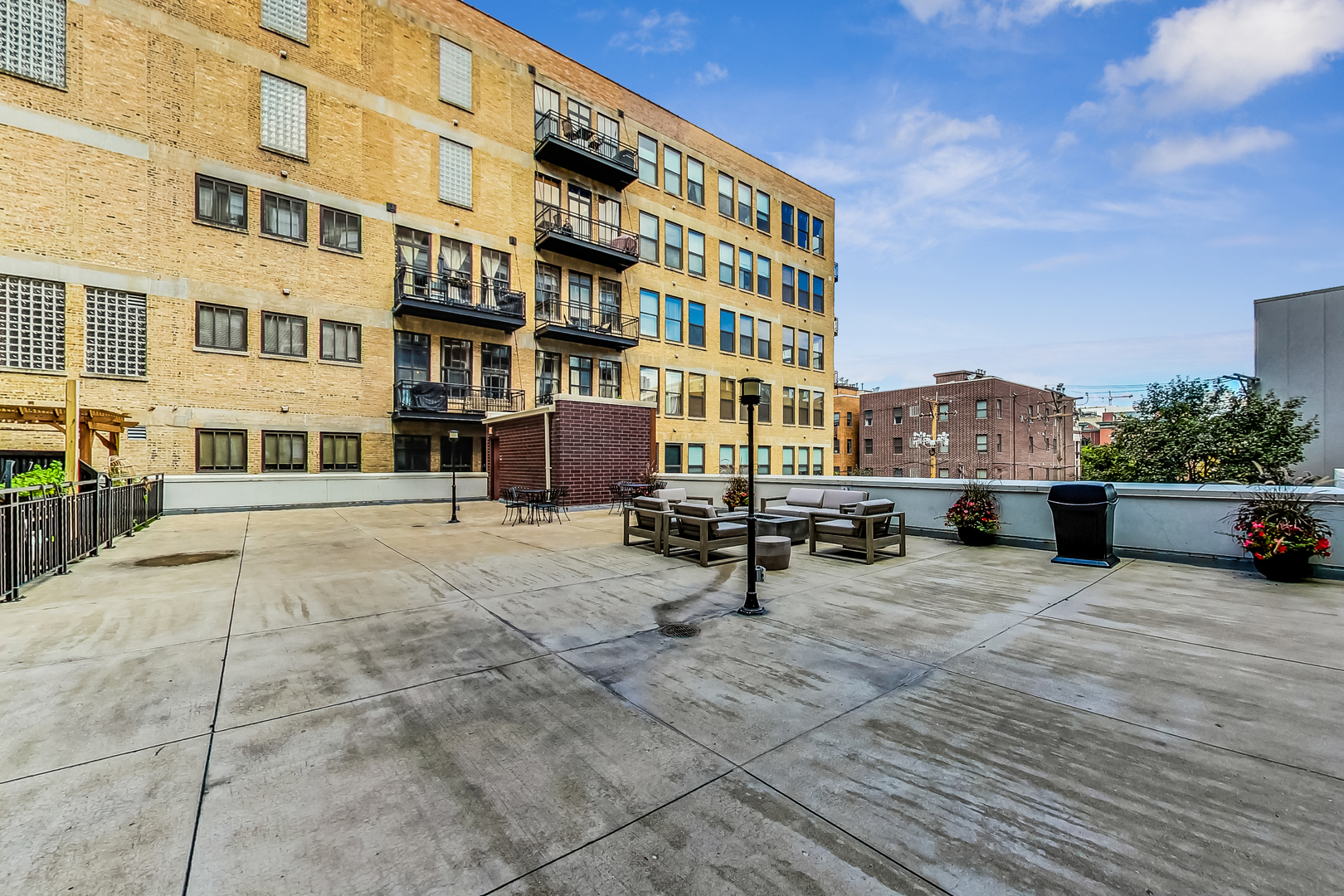 1000 West Adams Street, Unit 416 Chicago, IL 60607 - Photo 32 of 41 Gallery Image 32