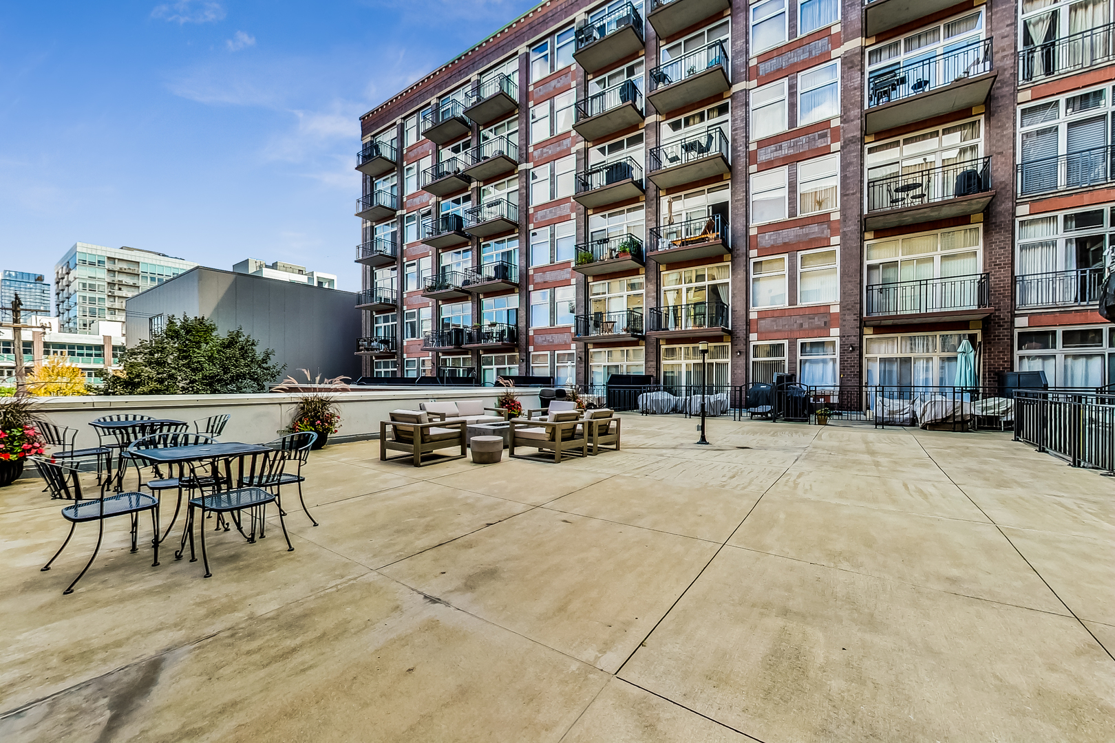 1000 West Adams Street, Unit 416 Chicago, IL 60607 - Photo 33 of 41 Gallery Image 33