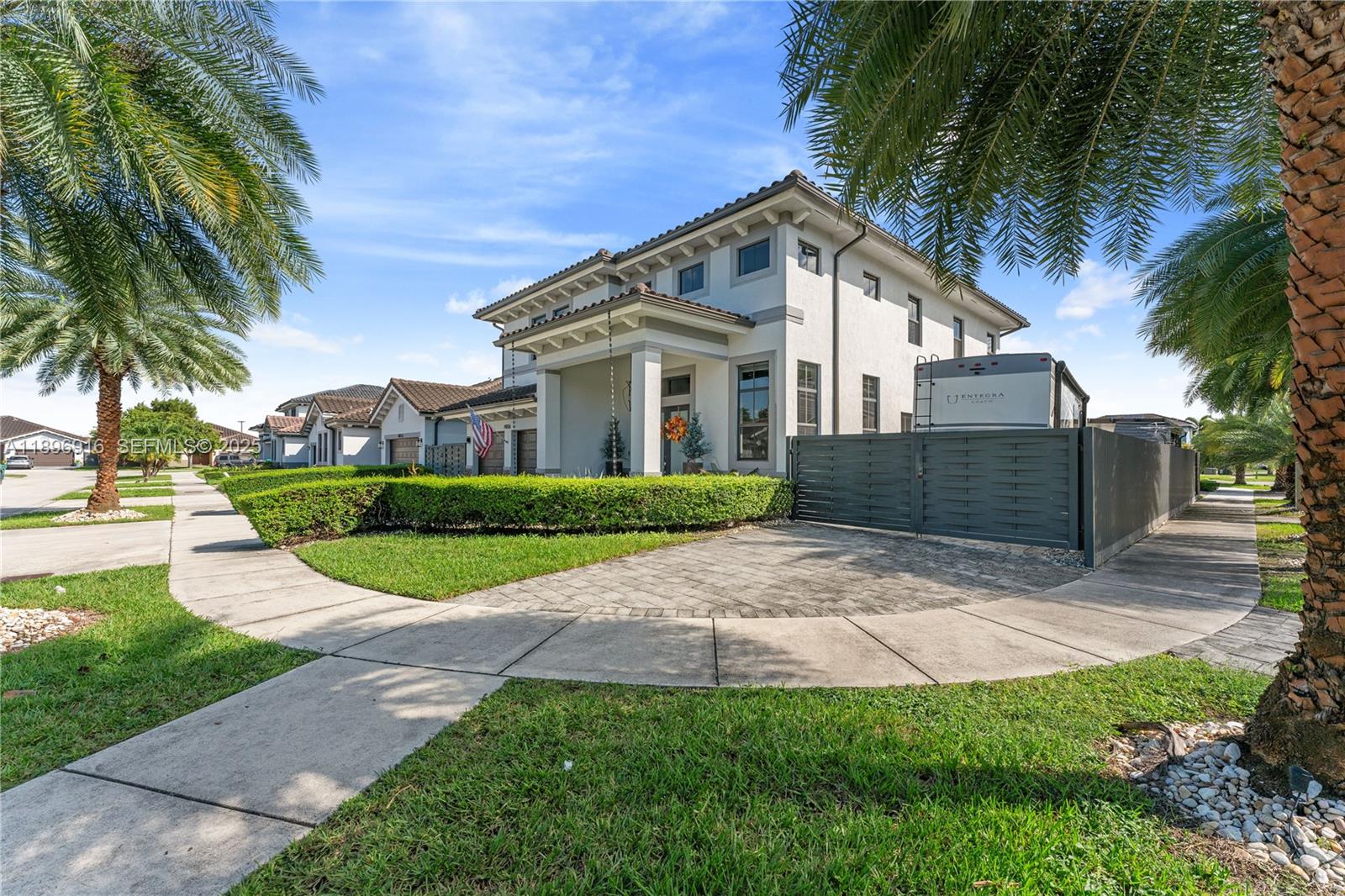 14856 South W 27th Terrace Miami, FL 33185 - Photo 2 of 59