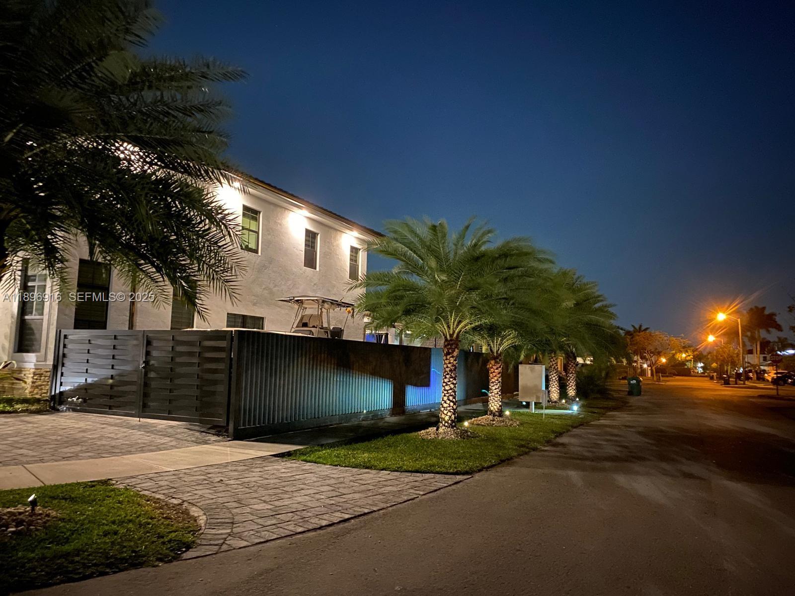 14856 South W 27th Terrace Miami, FL 33185 - Photo 56 of 59