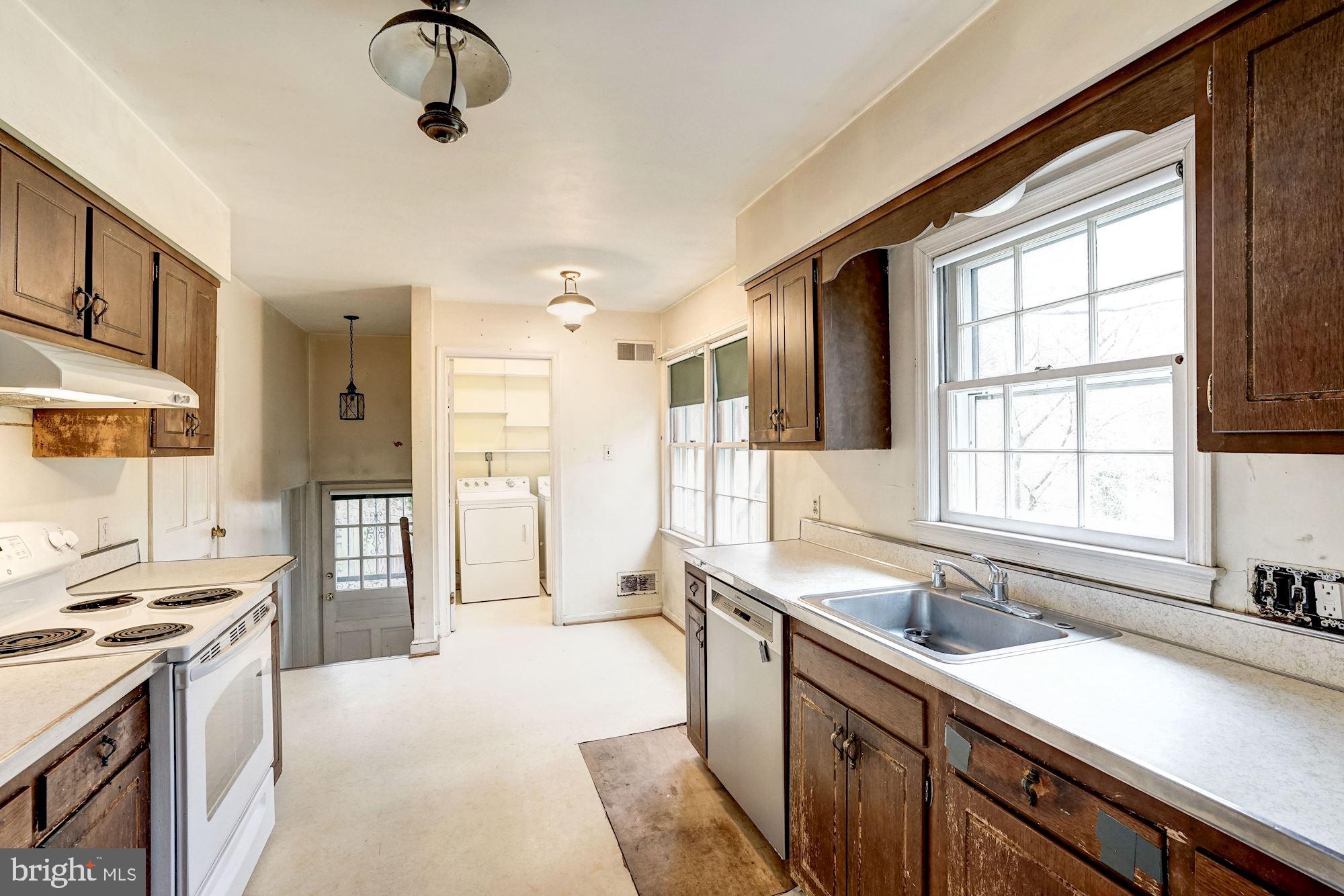 7834 Kent Road Alexandria, VA 22308 - Photo 13 of 48 Gallery Image 13