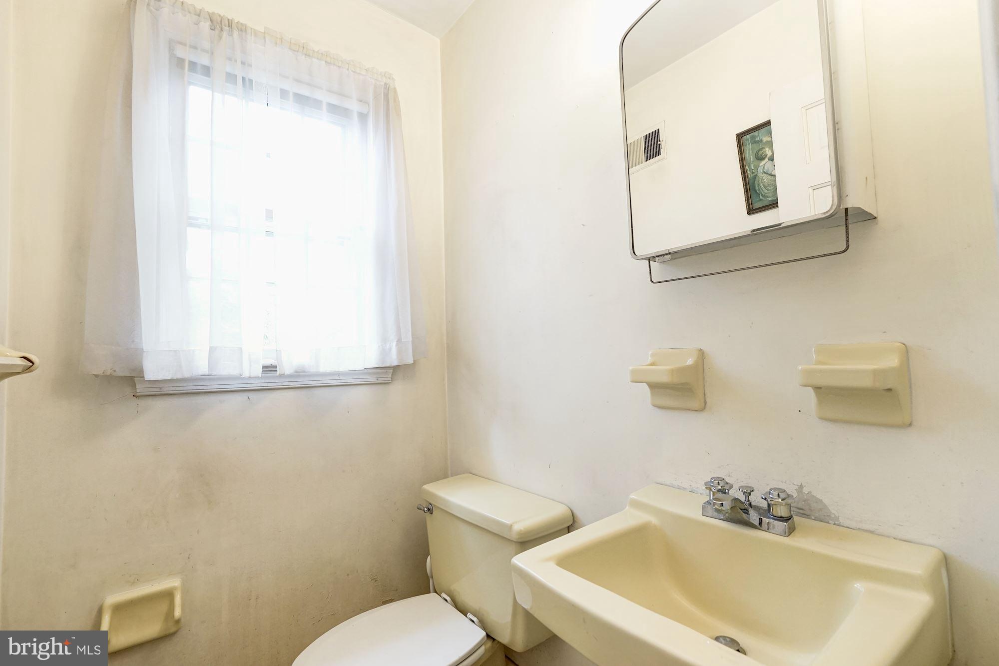 7834 Kent Road Alexandria, VA 22308 - Photo 17 of 48 Gallery Image 17
