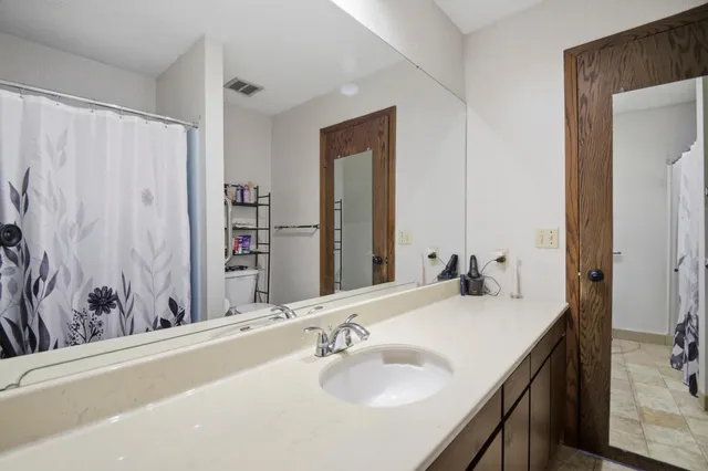 $185,000 | 500 Oakland Place Northeast, Unit I, Austin, MN 55912