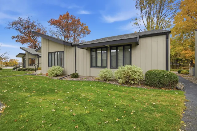 $185,000 | 500 Oakland Place Northeast, Unit I, Austin, MN 55912