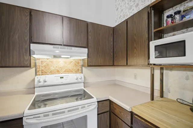 $185,000 | 500 Oakland Place Northeast, Unit I, Austin, MN 55912