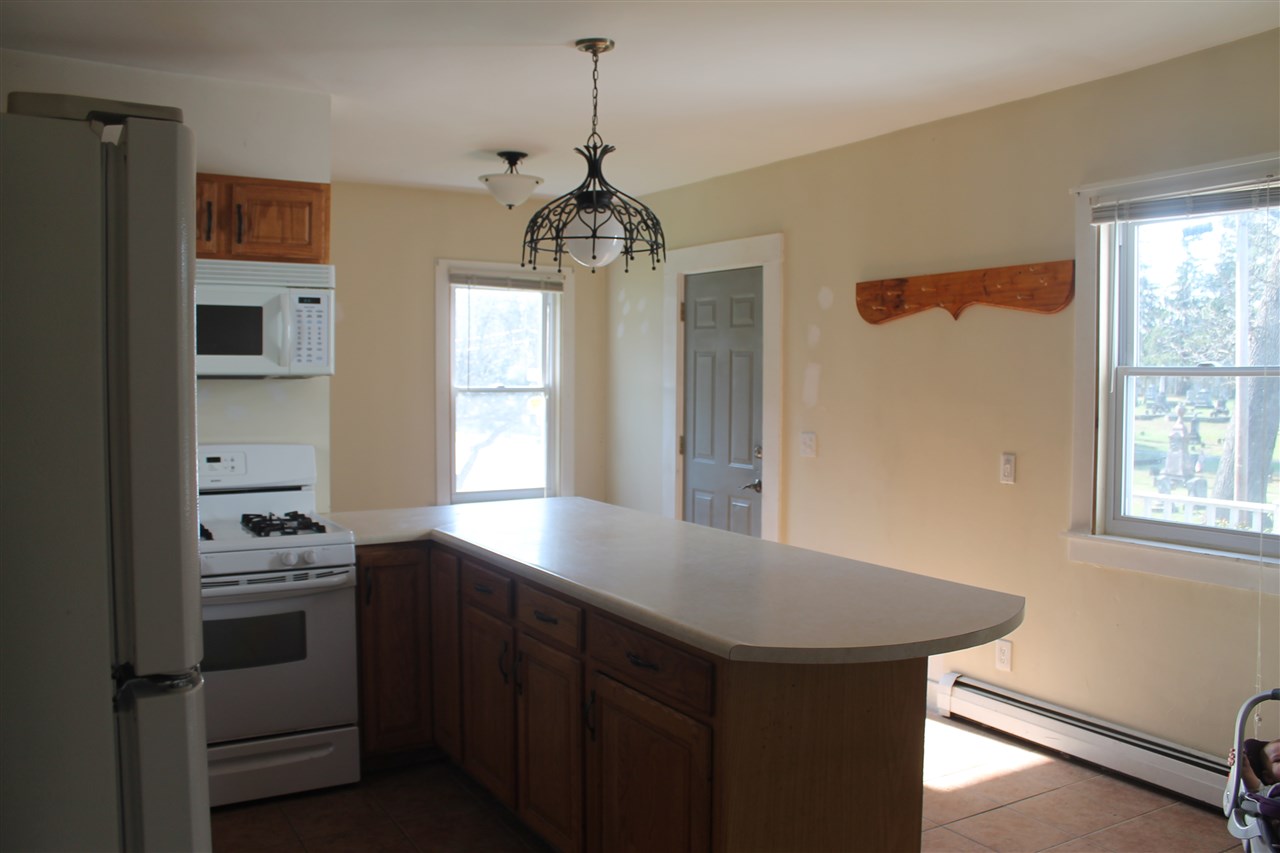 9 Cherry Hill Street Springfield, VT 05156 - Photo 4 of 18 Gallery Image 4
