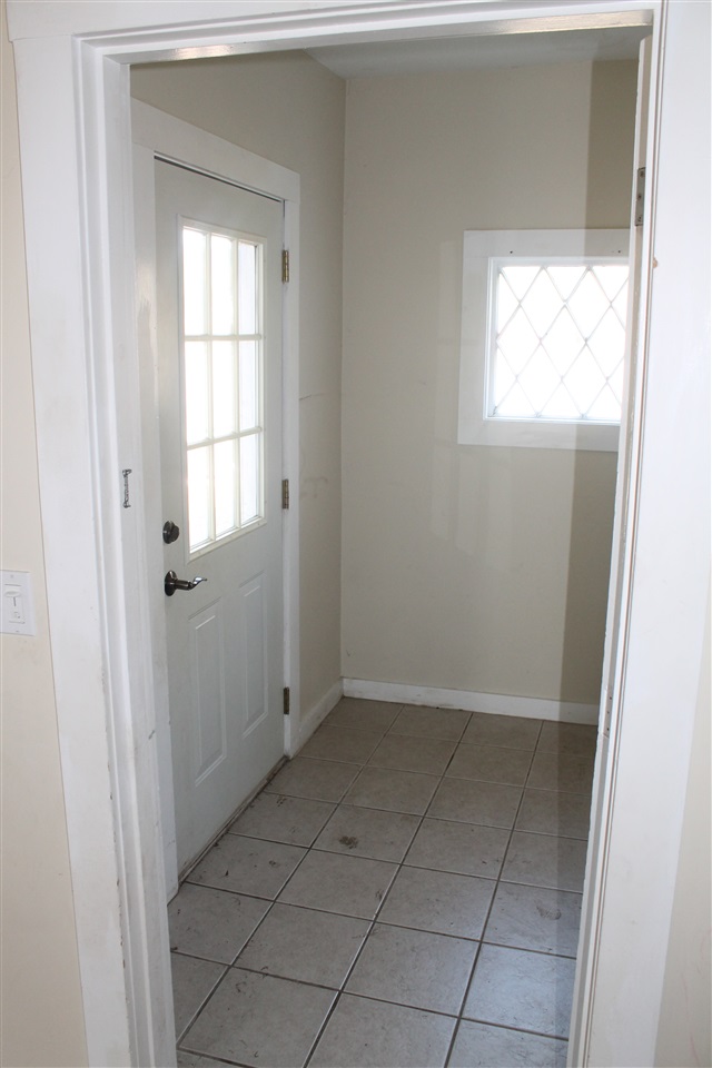 9 Cherry Hill Street Springfield, VT 05156 - Photo 5 of 18 Gallery Image 5