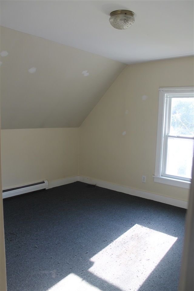 9 Cherry Hill Street Springfield, VT 05156 - Photo 10 of 18 Gallery Image 10
