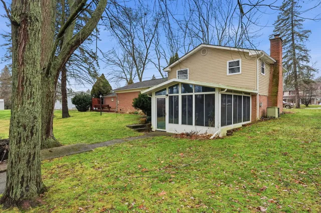 $410,000 | 6382 Houghten Drive, Troy, MI 48098