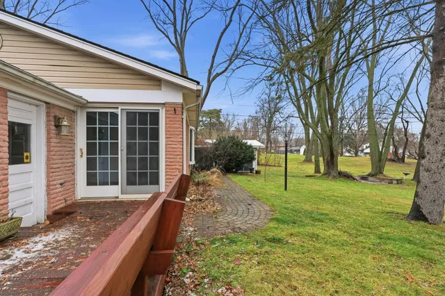 $410,000 | 6382 Houghten Drive, Troy, MI 48098