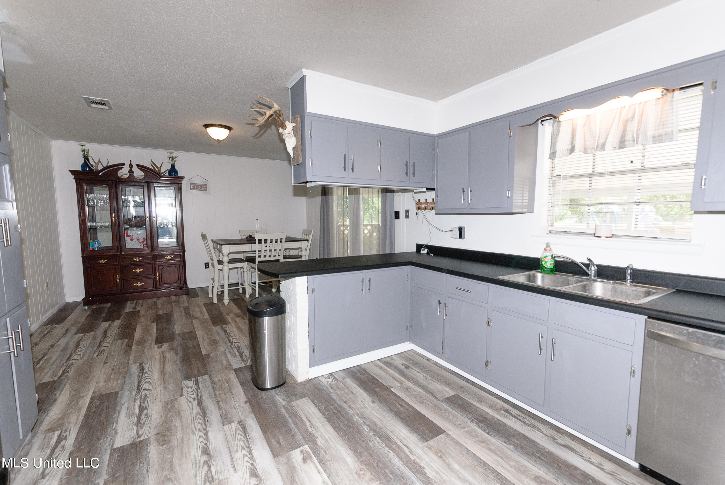 14408 Timber Ridge Drive Moss Point, MS 39562 - Photo 6 of 18 DSC_0030