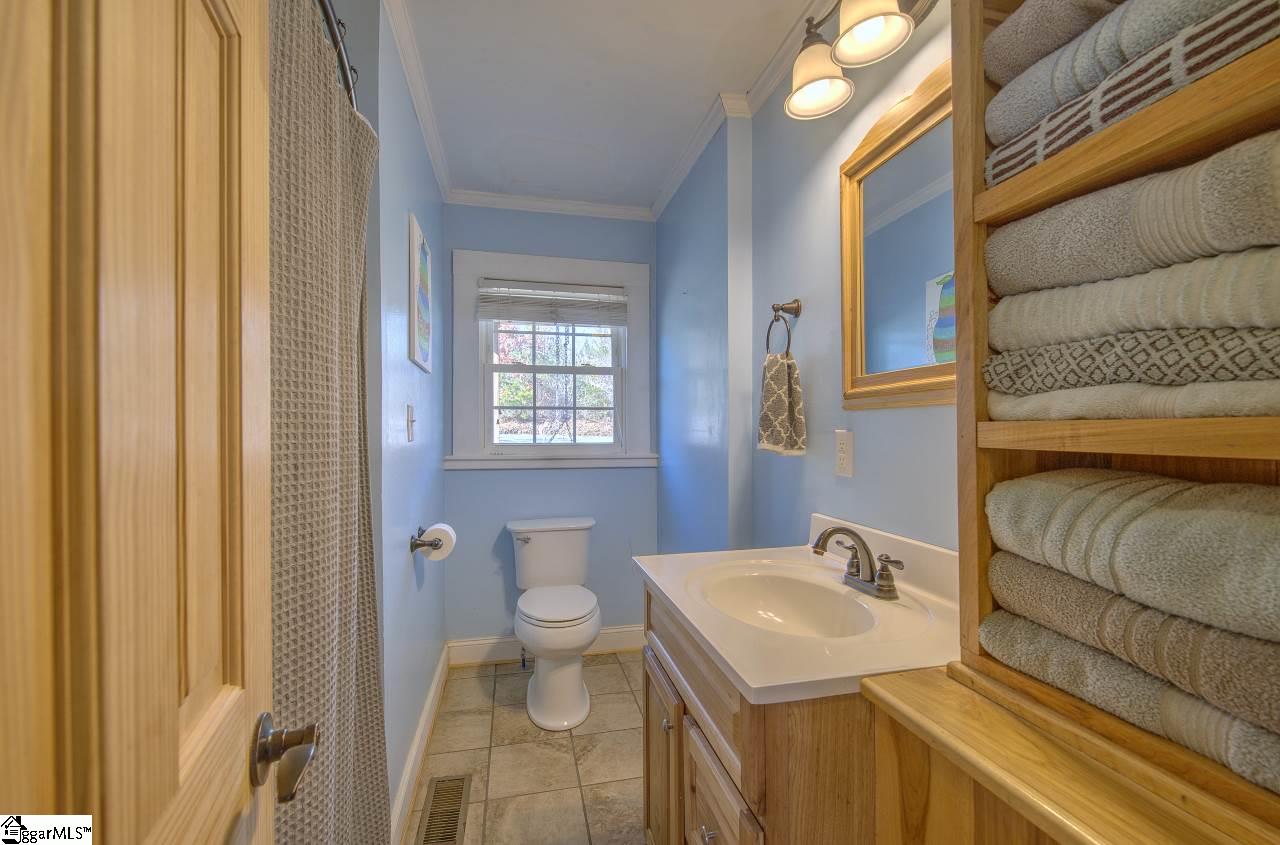 54 Hart Road Taylors, SC 29687 - Photo 26 of 36