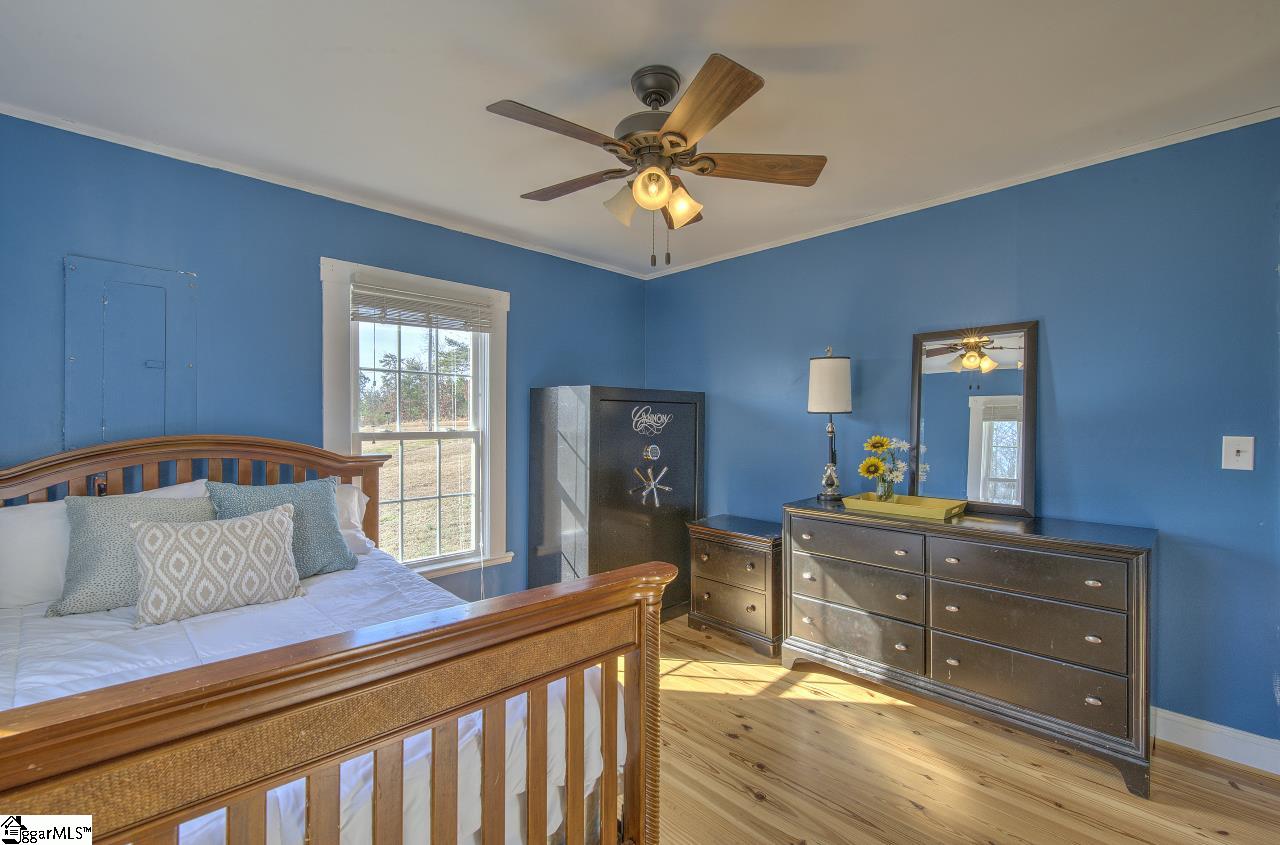 54 Hart Road Taylors, SC 29687 - Photo 30 of 36