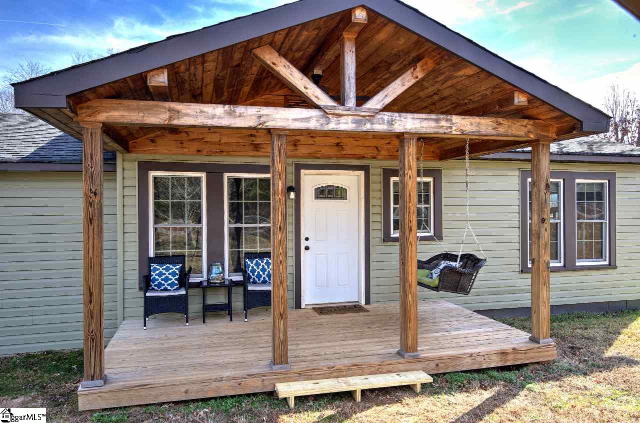 54 Hart Road Taylors, SC 29687 - Photo 4 of 36