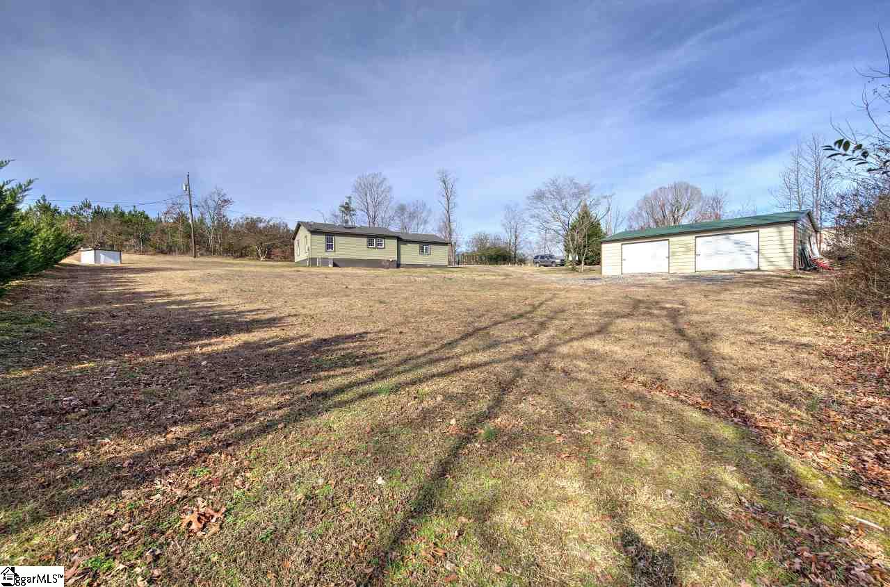 54 Hart Road Taylors, SC 29687 - Photo 32 of 36