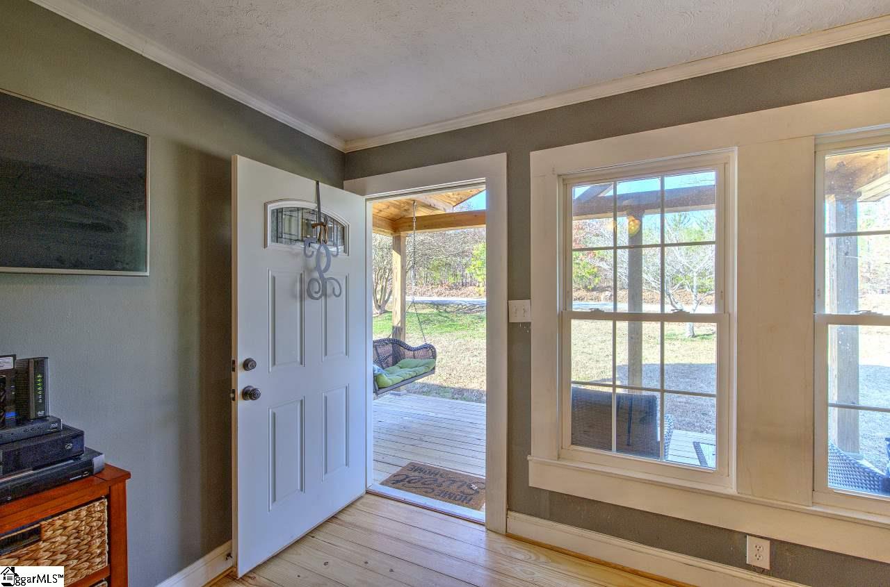 54 Hart Road Taylors, SC 29687 - Photo 6 of 36