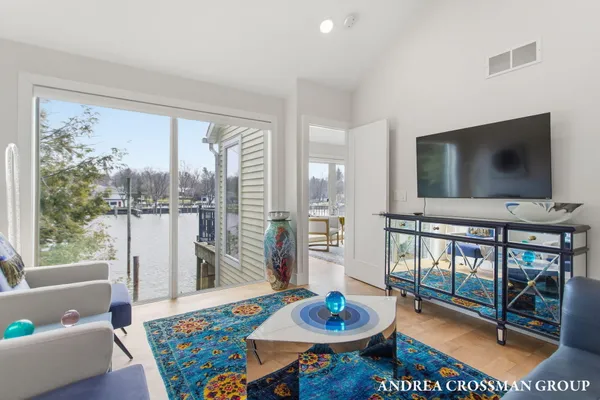 $1,900,000 | 1005 Park Street, Saugatuck, MI 49453