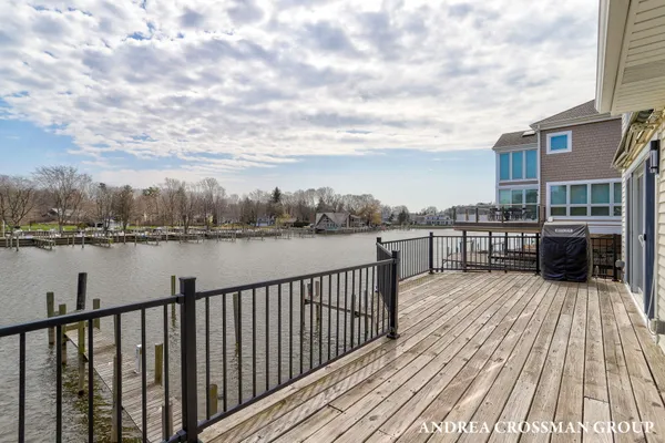 $1,900,000 | 1005 Park Street, Saugatuck, MI 49453