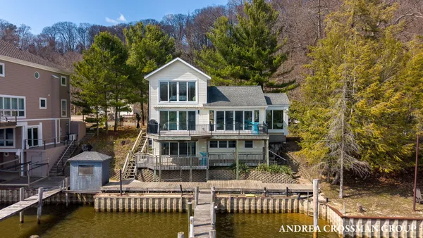 $1,900,000 | 1005 Park Street, Saugatuck, MI 49453