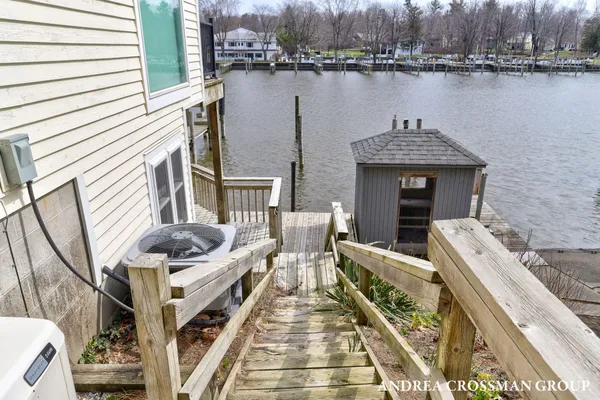 $1,900,000 | 1005 Park Street, Saugatuck, MI 49453