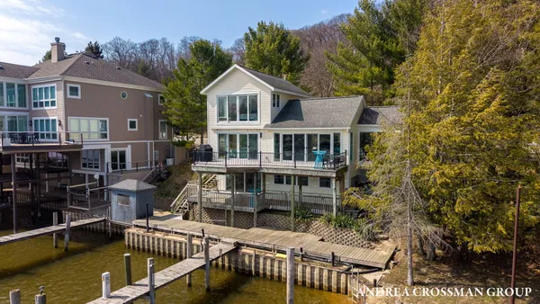 $1,900,000 | 1005 Park Street, Saugatuck, MI 49453