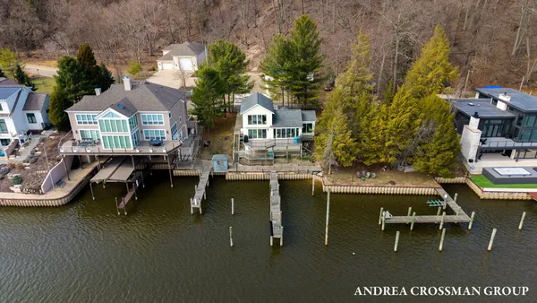 $1,900,000 | 1005 Park Street, Saugatuck, MI 49453