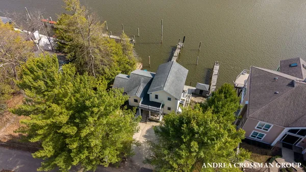 $1,900,000 | 1005 Park Street, Saugatuck, MI 49453