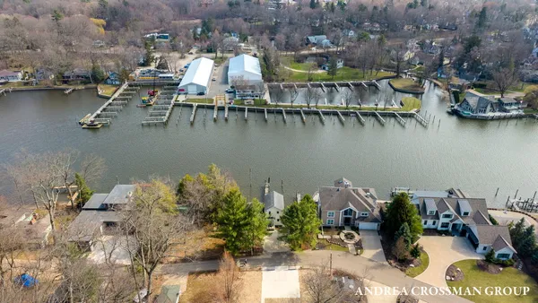 $1,900,000 | 1005 Park Street, Saugatuck, MI 49453