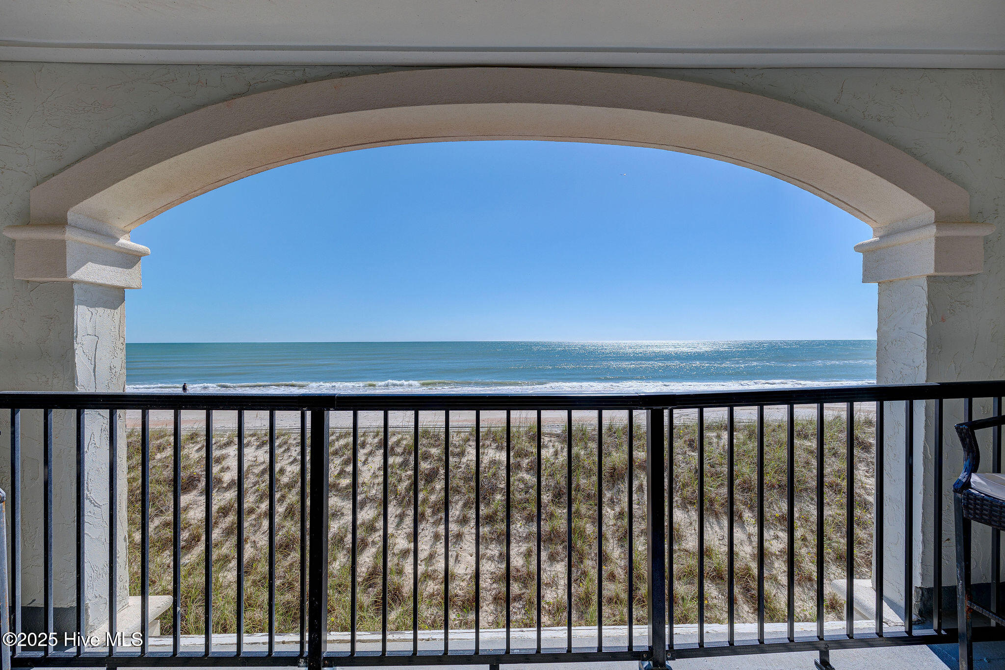 DIRECT Oceanfront!